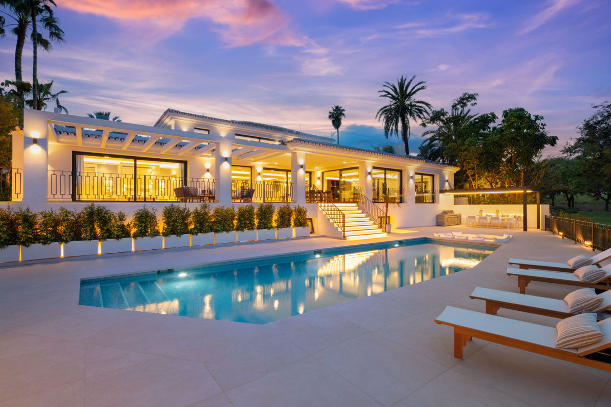 5 Bedroom Detached Villa in Nueva Andalucía