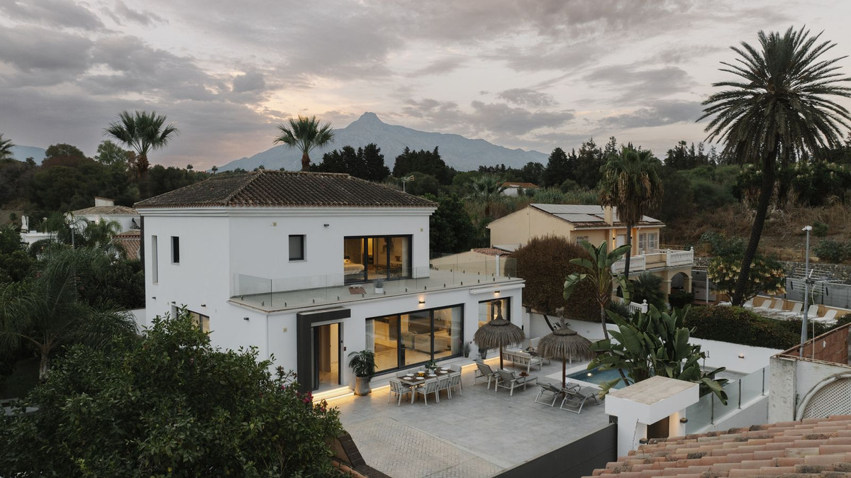 4 Bedroom Detached Villa in Nueva Andalucía