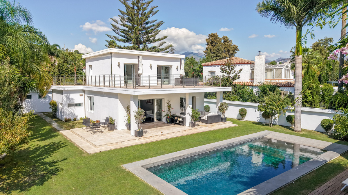 4 Bedroom Detached Villa in Nueva Andalucía