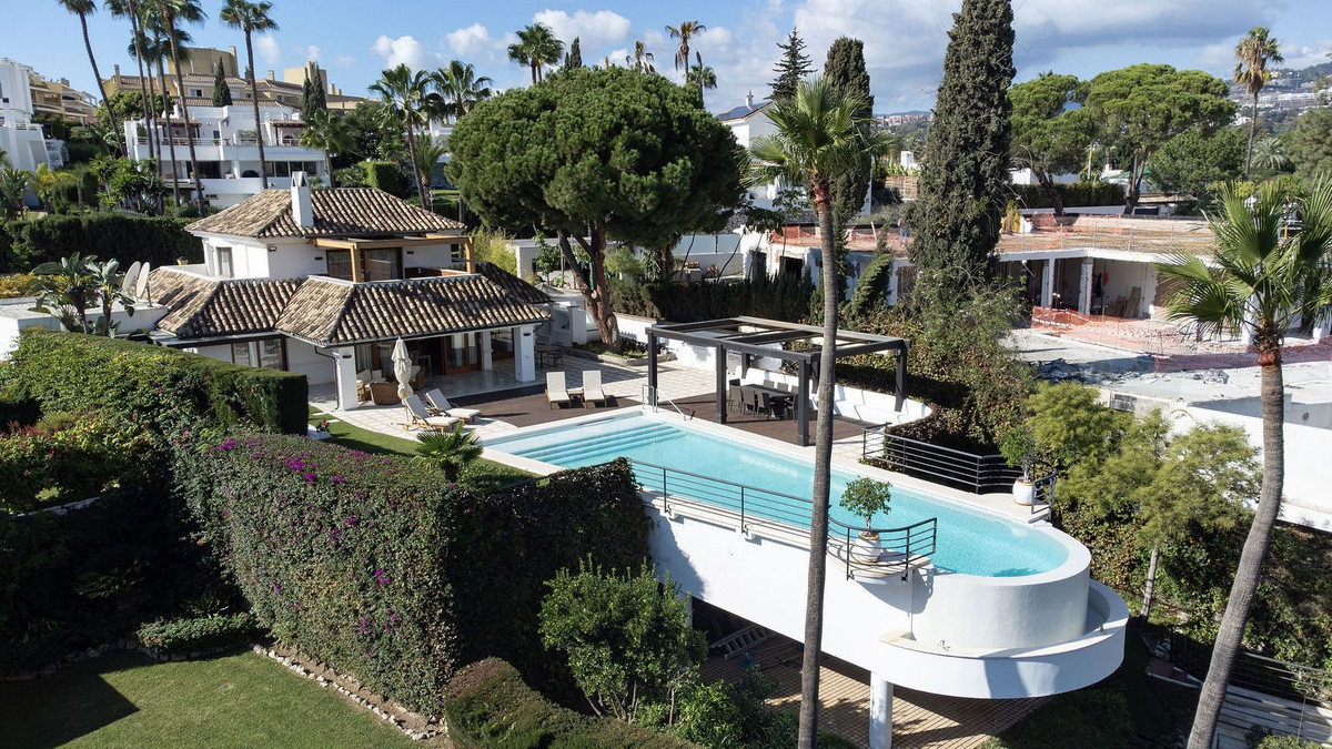 4 Bedroom Detached Villa in Nueva Andalucía
