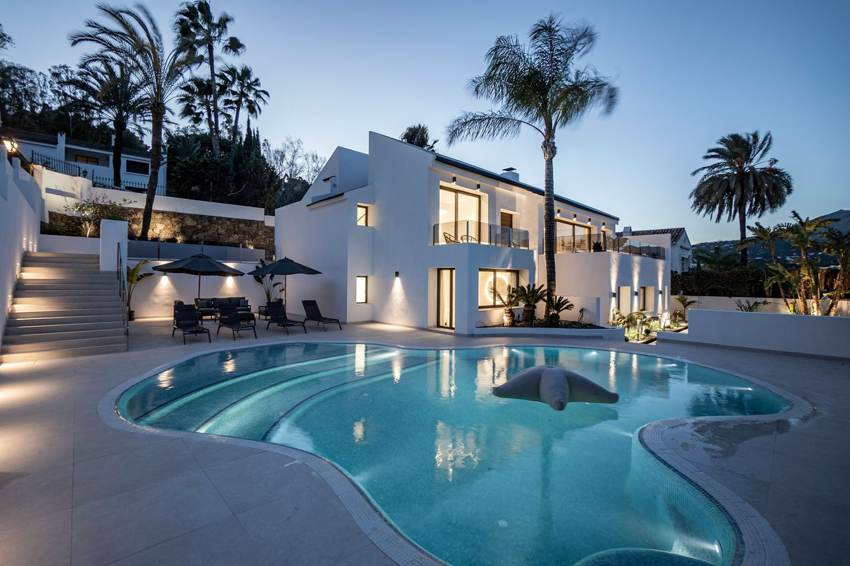 4 Bedroom Detached Villa in Nueva Andalucía