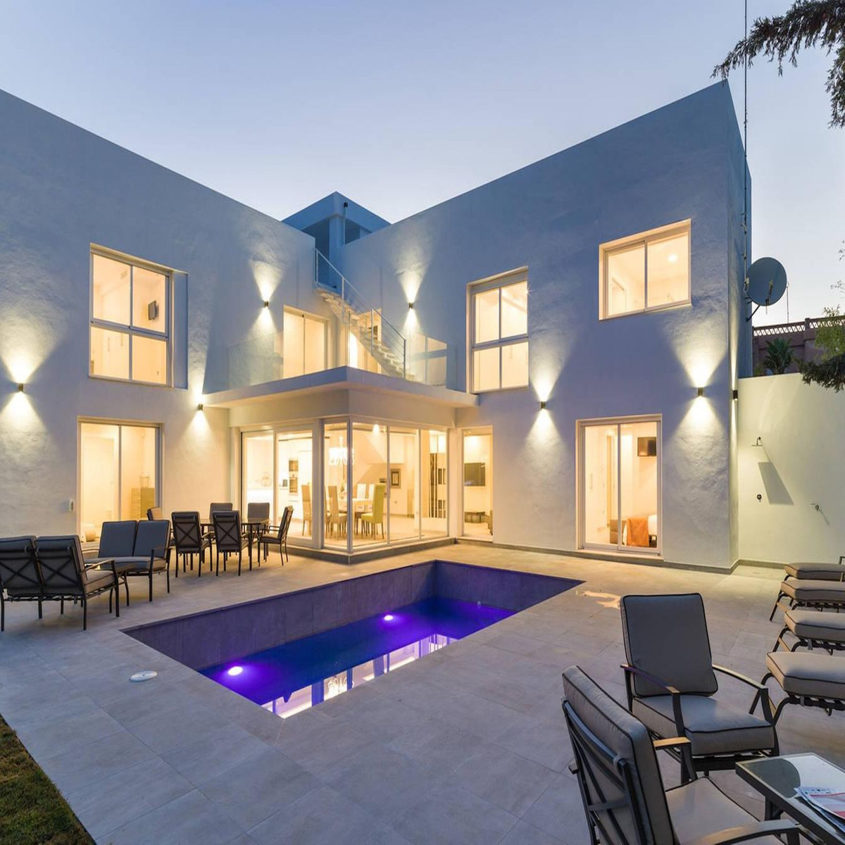 6 Bedroom Detached Villa in Nueva Andalucía