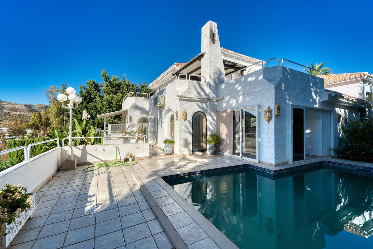 4 Bedroom Detached Villa in Nueva Andalucía