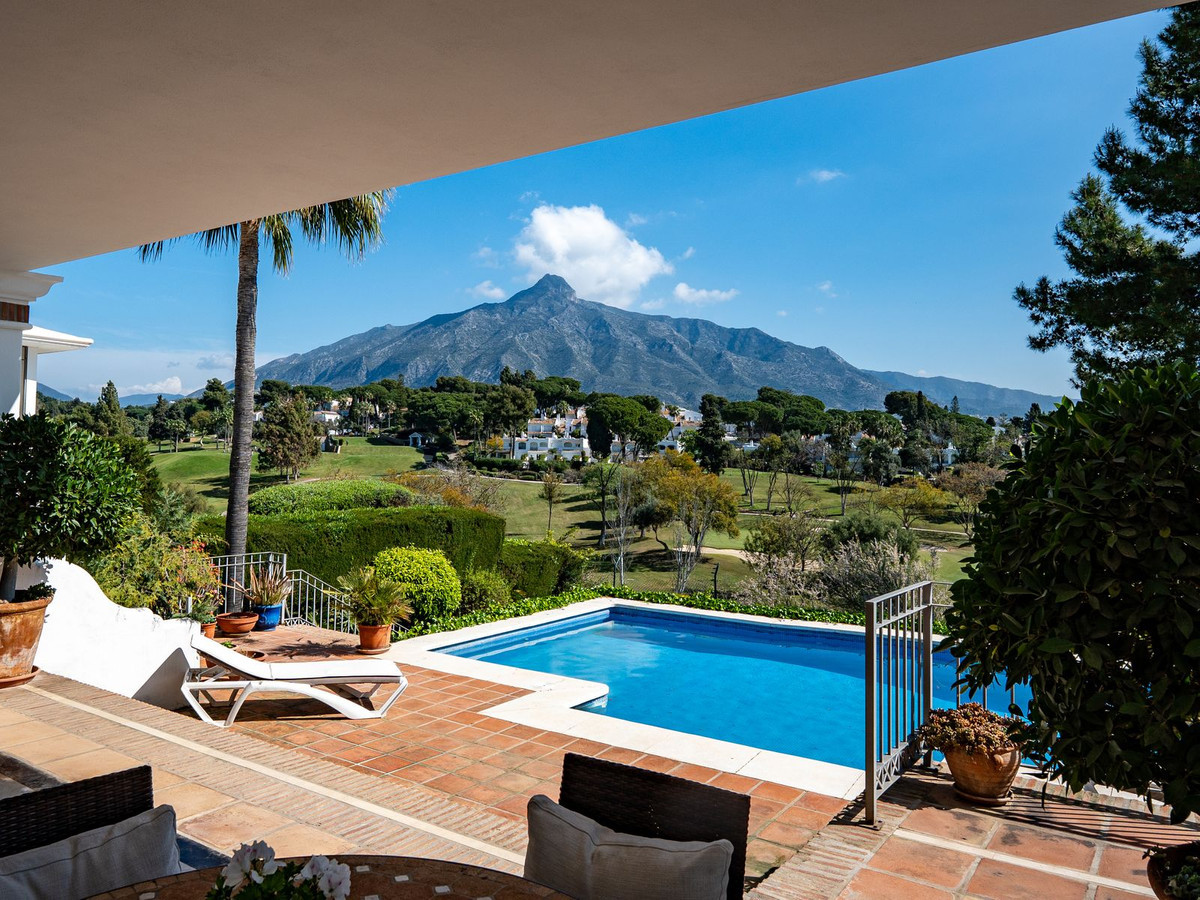 7 Bedroom Detached Villa in Nueva Andalucía
