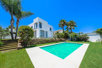 5 Bedroom Detached Villa in Nueva Andalucía