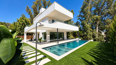 5 Bedroom Detached Villa in Nueva Andalucía